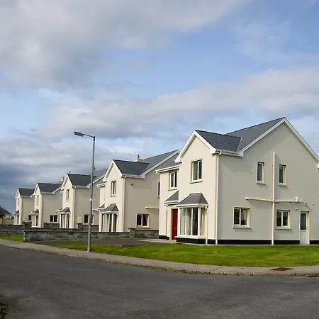 Holiday Homes Дунбег