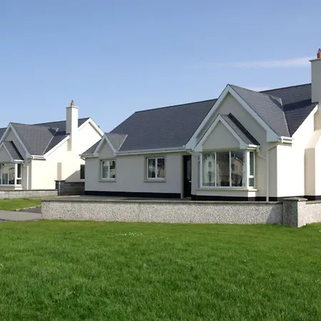 Holiday Homes Дом отдыха Дунбег